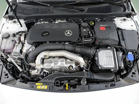 Used 2025 Mercedes-Benz CLA 250 image 19
