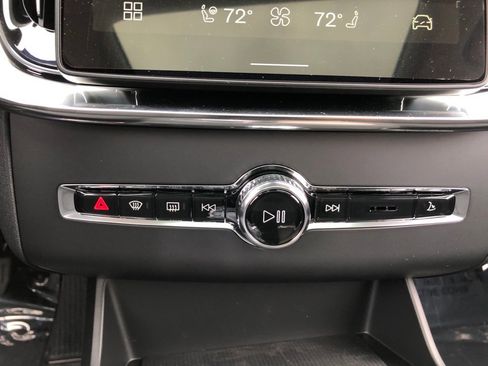 New 2026 Volvo XC90 B6 Plus w/ Protection Package Premier image 26