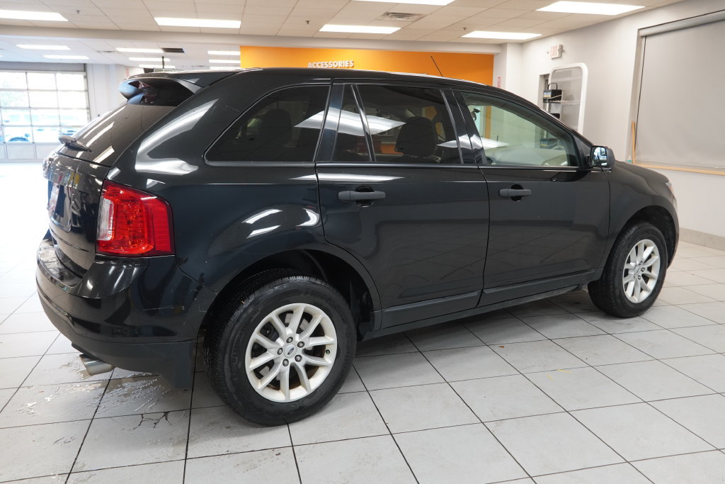 Used 2014 Ford Edge SE FWD image 11