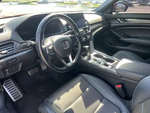 Used 2019 Honda Accord Sport image 4