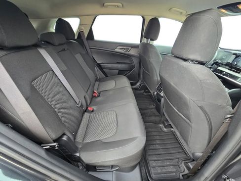 Used 2023 Kia Sportage LX image 29