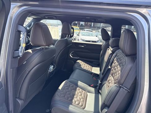 New 2026 Nissan Armada Platinum Reserve image 16