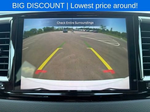 Used 2023 Chrysler Pacifica Touring-L FWD image 37