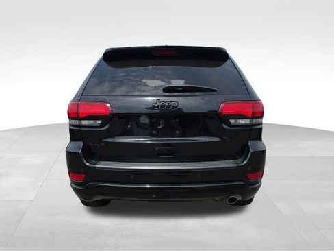 Used 2022 Jeep Grand Cherokee Laredo X AWD/4WD image 8