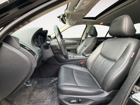Used 2016 INFINITI Q50 3.0t Premium w/ Cargo Package RWD image 11