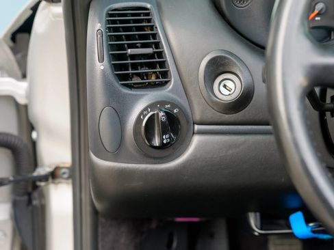 Used 1999 Porsche Boxster RWD image 19