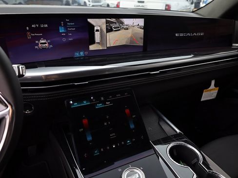 Used 2026 Cadillac Escalade ESV Sport w/ Touring Package image 15