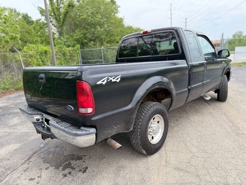 Used 2004 Ford F250 XLT AWD/4WD image 3