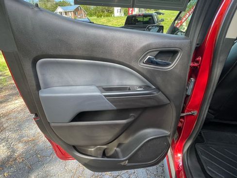 Used 2016 Chevrolet Colorado Z71 AWD/4WD image 19