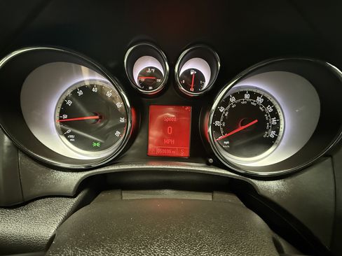 Used 2019 Buick Cascada Premium image 28