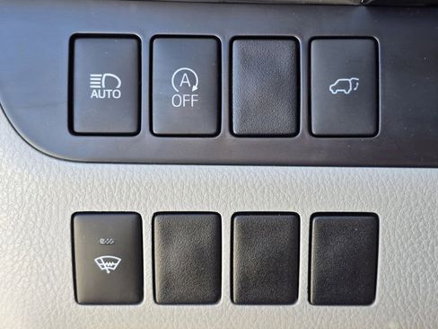 Used 2019 Toyota Highlander XLE image 14