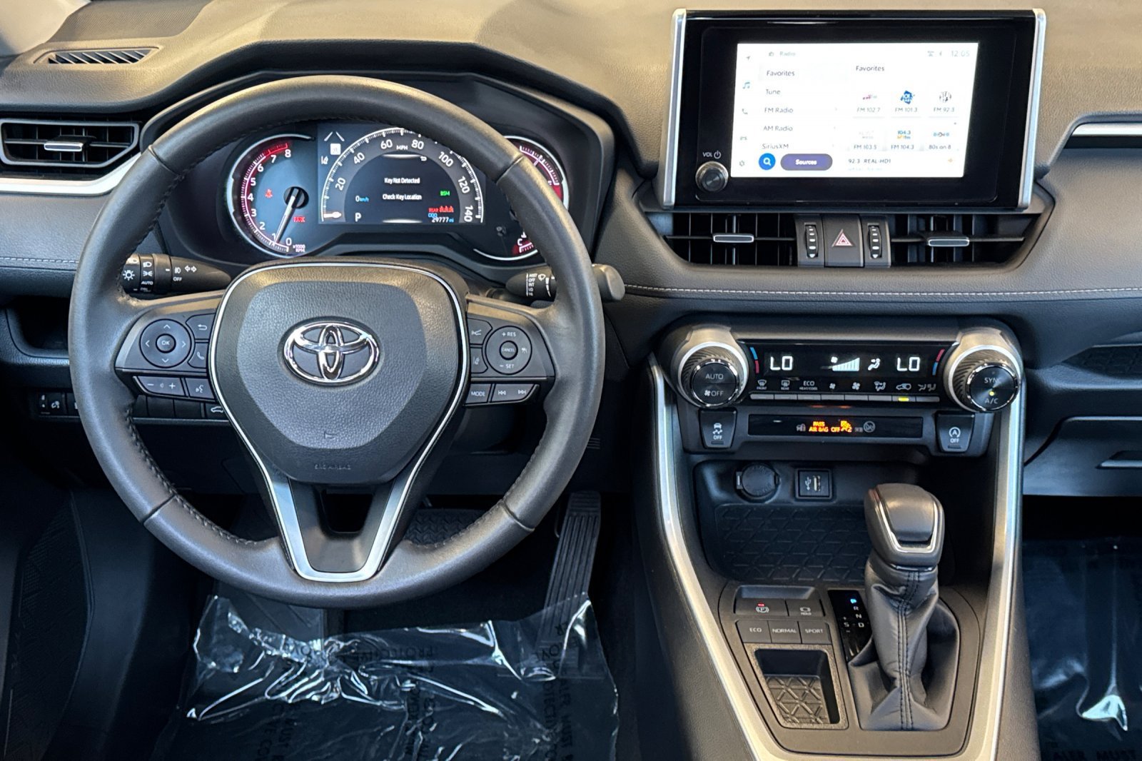 Used 2023 Toyota RAV4 XLE Premium FWD image 20