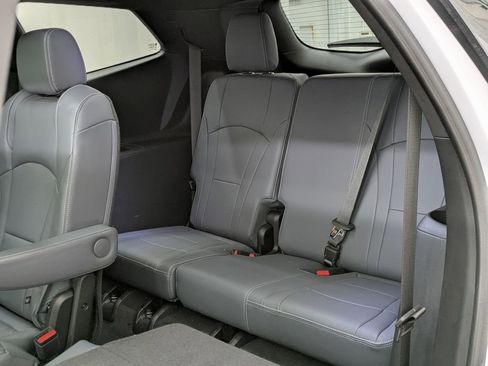 Used 2023 Buick Enclave Essence w/ Experience Buick Package AWD/4WD image 20