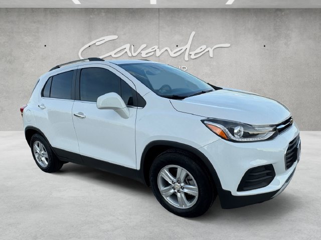 Used 2020 Chevrolet Trax LT w/ LT Convenience Package FWD image 2