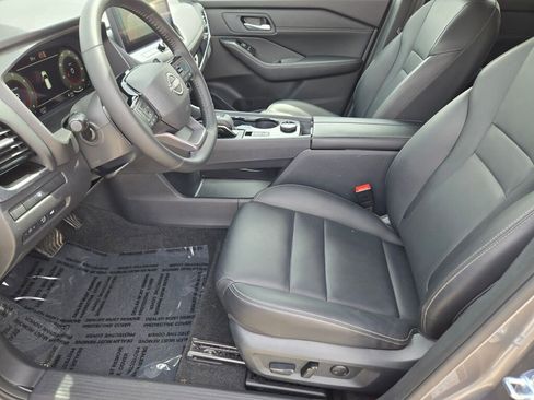 Used 2026 Nissan Rogue SL AWD/4WD image 19