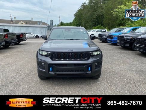 Used 2022 Jeep Grand Cherokee Trailhawk w/ Luxury Tech Group III AWD/4WD image 4