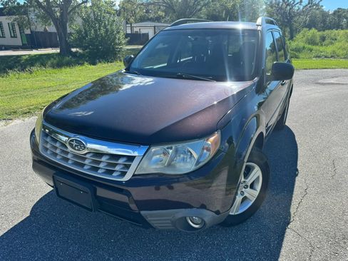 Used 2013 Subaru Forester 2.5X AWD/4WD image 3