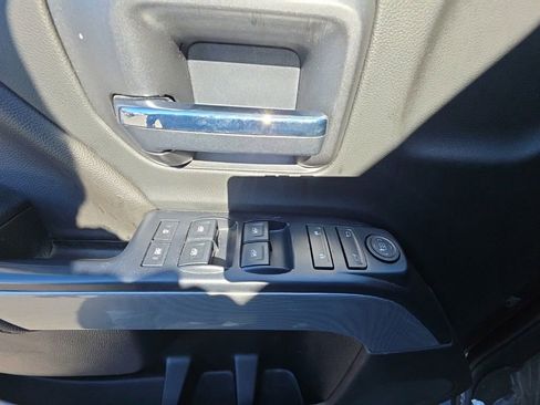 Used 2018 Chevrolet Silverado 1500 LT w/ All Star Edition image 10