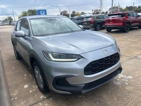 Used 2023 Honda HR-V LX image 3