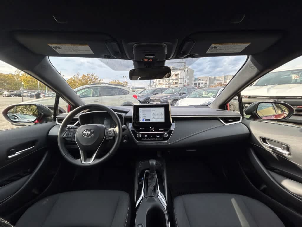 Used 2025 Toyota Corolla SE w/ SE Package FWD image 10