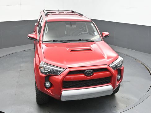 Used 2018 Toyota 4Runner TRD Off-Road Premium AWD/4WD image 32