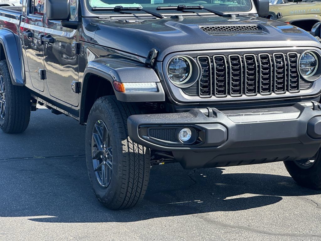 New 2026 Jeep Gladiator Sport AWD/4WD image 10