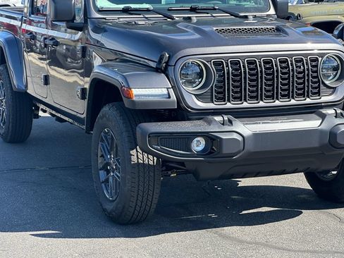 New 2026 Jeep Gladiator Sport AWD/4WD image 10