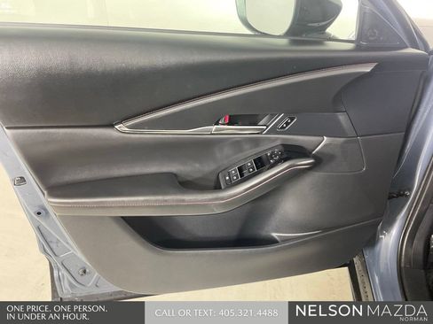 Used 2025 MAZDA CX-30 AWD 2.5 S w/ Preferred Package image 17