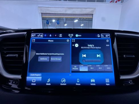 Used 2026 Chrysler Pacifica Select FWD image 24