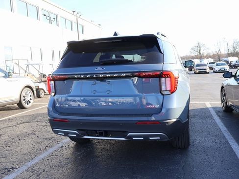 Used 2025 Ford Explorer Active w/ Active Comfort Package image 19