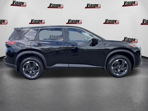 Used 2024 Nissan Rogue SV AWD/4WD image 4