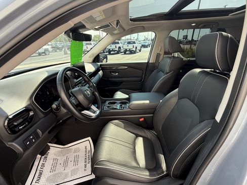 Used 2024 Honda Pilot Elite image 44