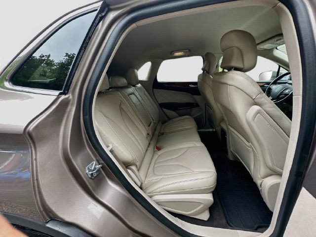 Used 2019 Lincoln MKC Select w/ Select Plus Package FWD image 29