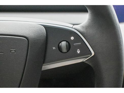 Used 2026 Tesla Model Y Long Range RWD image 42