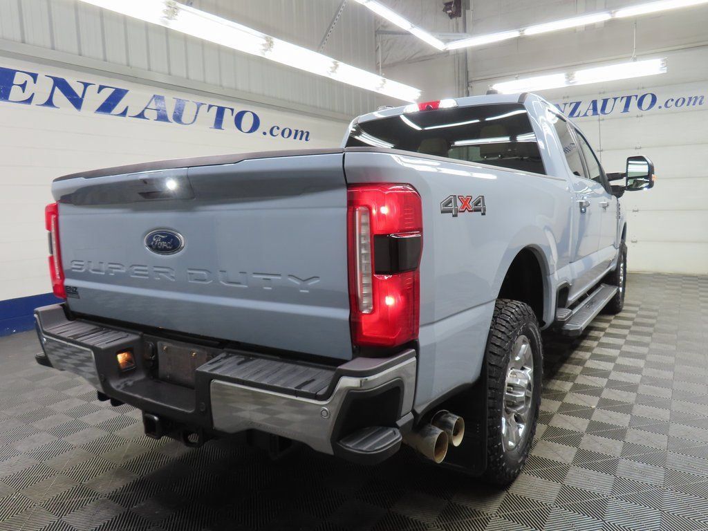 Used 2025 Ford F350 Lariat AWD/4WD image 4