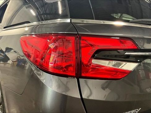 Used 2024 Honda Odyssey Elite image 23