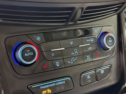 Used 2017 Ford Escape Titanium AWD/4WD image 17