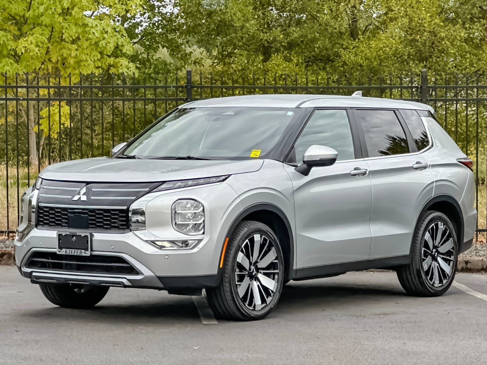 Used 2025 Mitsubishi Outlander SE FWD image 7