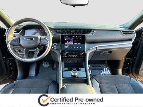 Used 2024 Jeep Grand Cherokee L Altitude image 3