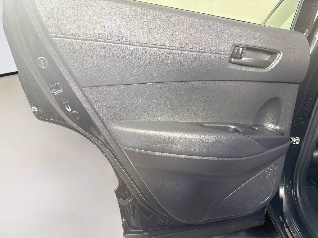 Used 2026 Toyota Corolla Cross LE FWD image 25
