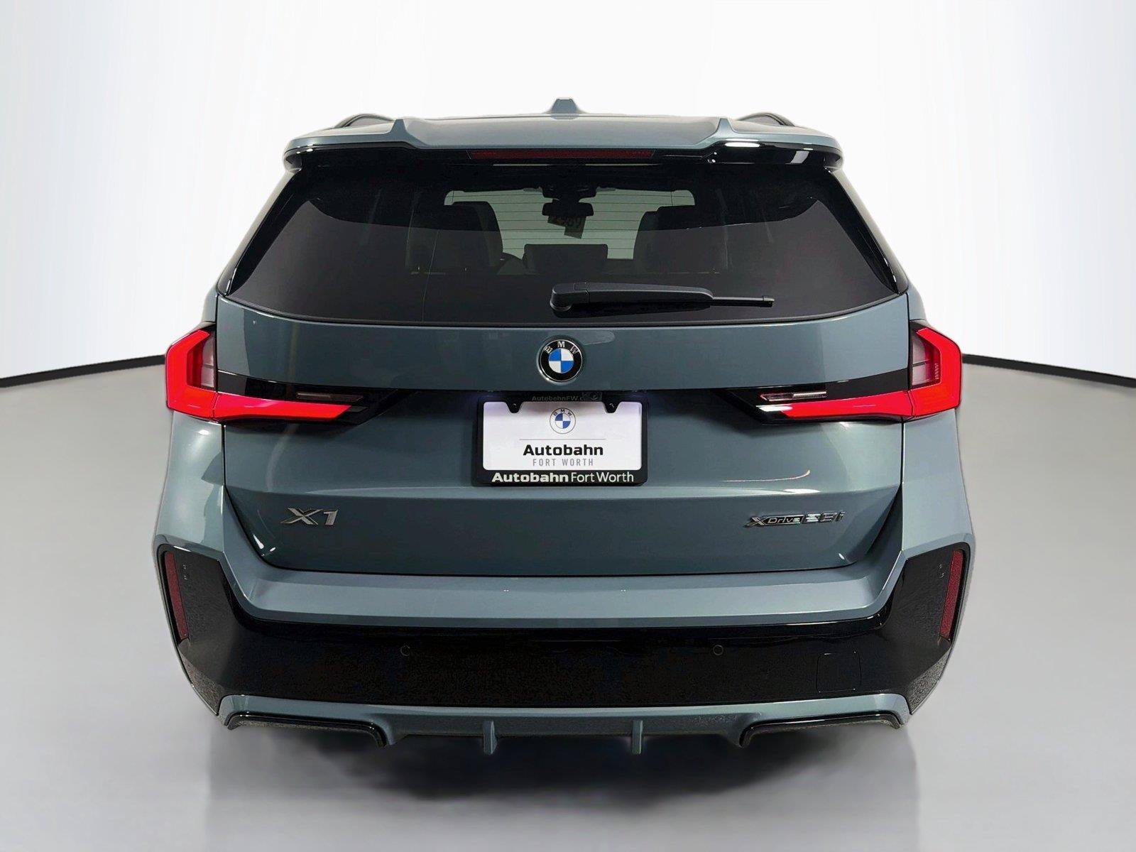 New 2027 BMW X1 xDrive28i AWD/4WD image 6