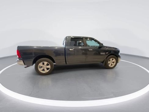 Used 2017 RAM 1500 Classic SLT image 9