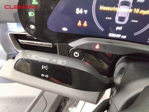 Used 2022 Porsche Taycan image 13