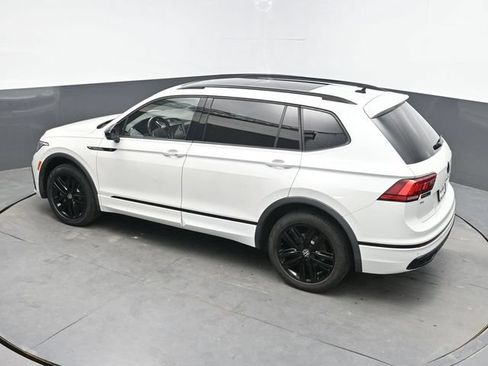 Used 2022 Volkswagen Tiguan SE R-Line AWD/4WD image 29