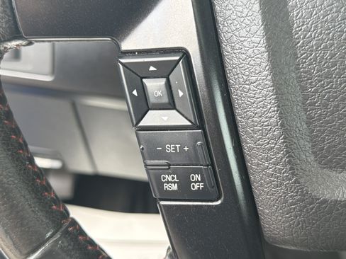 Used 2014 Ford F150 FX4 w/ Equipment Group 402A Luxury AWD/4WD image 18