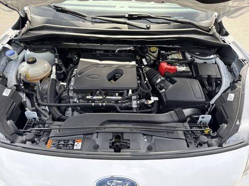 Used 2020 Ford Escape SE image 30