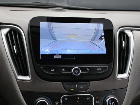 Used 2024 Chevrolet Malibu LT FWD image 22