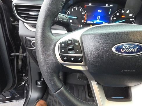 Used 2023 Ford Explorer XLT w/ Equipment Group 202A image 30