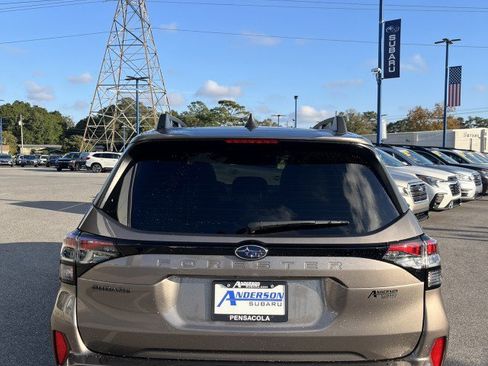 Certified 2025 Subaru Forester Limited image 4