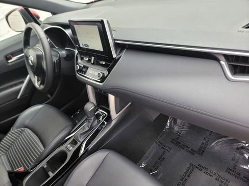 Used 2023 Toyota Corolla Cross XSE w/ Convenience Package image 16